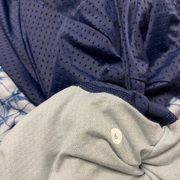 Lululemon Find Your Bliss Jacket size 6 Navy Blue - Picture 15 of 16